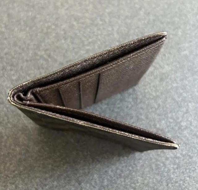 LV2BAG7.jpg