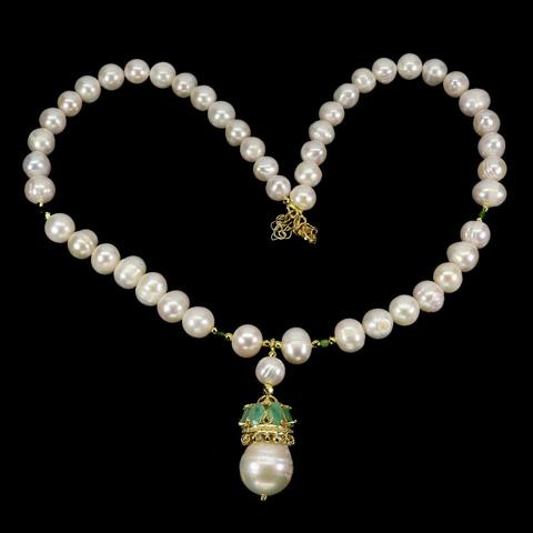 3568886 PEARL NECKLACE 3.jpg