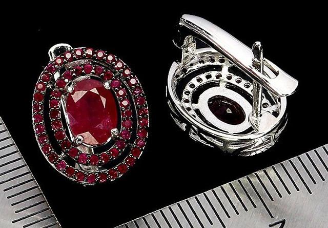2.90 3573424 RUBY EAR_3.jpg