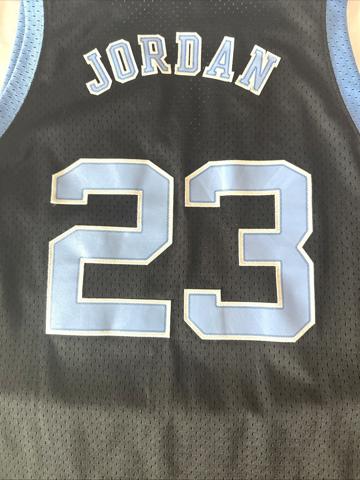 JORDANJERSEYUNC6.jpg